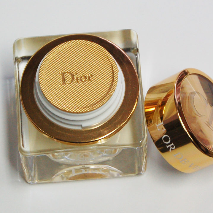 opercule cosmétique couleur or estampé
